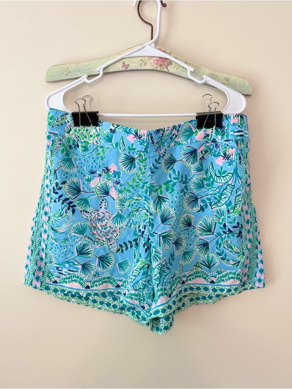 Lilly Pulitzer 5" Neila Shorts Frenchie Blue Mosaic Shells Sz L